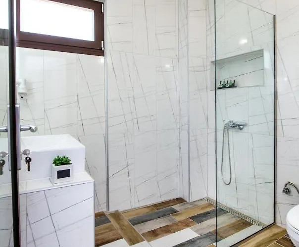 Hotel Ermioni Sea View 3*